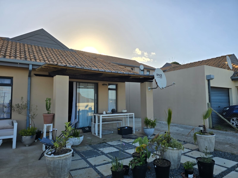 2 Bedroom Property for Sale in Kidds Beach Eastern Cape